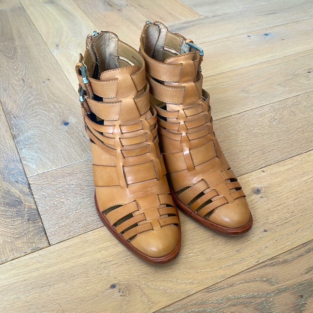 Dolce Vita vachetta cowboy / fisherman boots